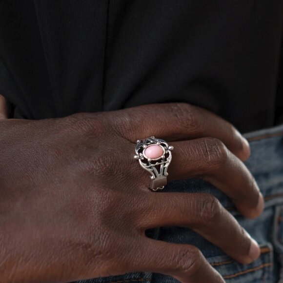 Paparazzi Jewelry Accessories - Posh Pop - Pink Ring - Vintage - Picture 3 of 4